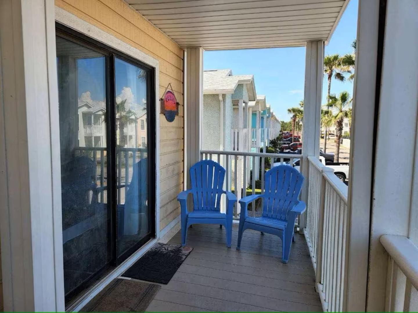 Across The Street From With 2 Pools Apartment Panama City Beach