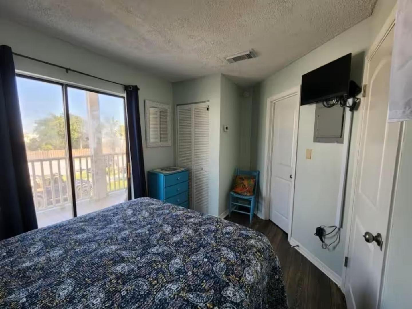 Across The Street From With 2 Pools Panama City Beach